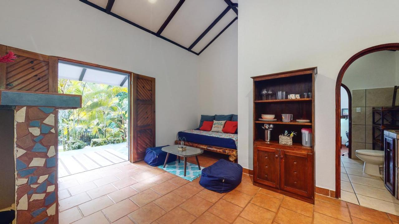 The Scarlet Villas Ojochal Bagian luar foto