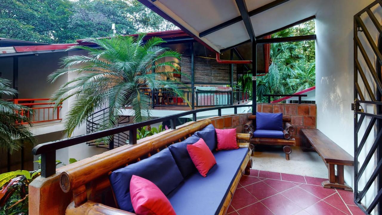 The Scarlet Villas Ojochal Bagian luar foto
