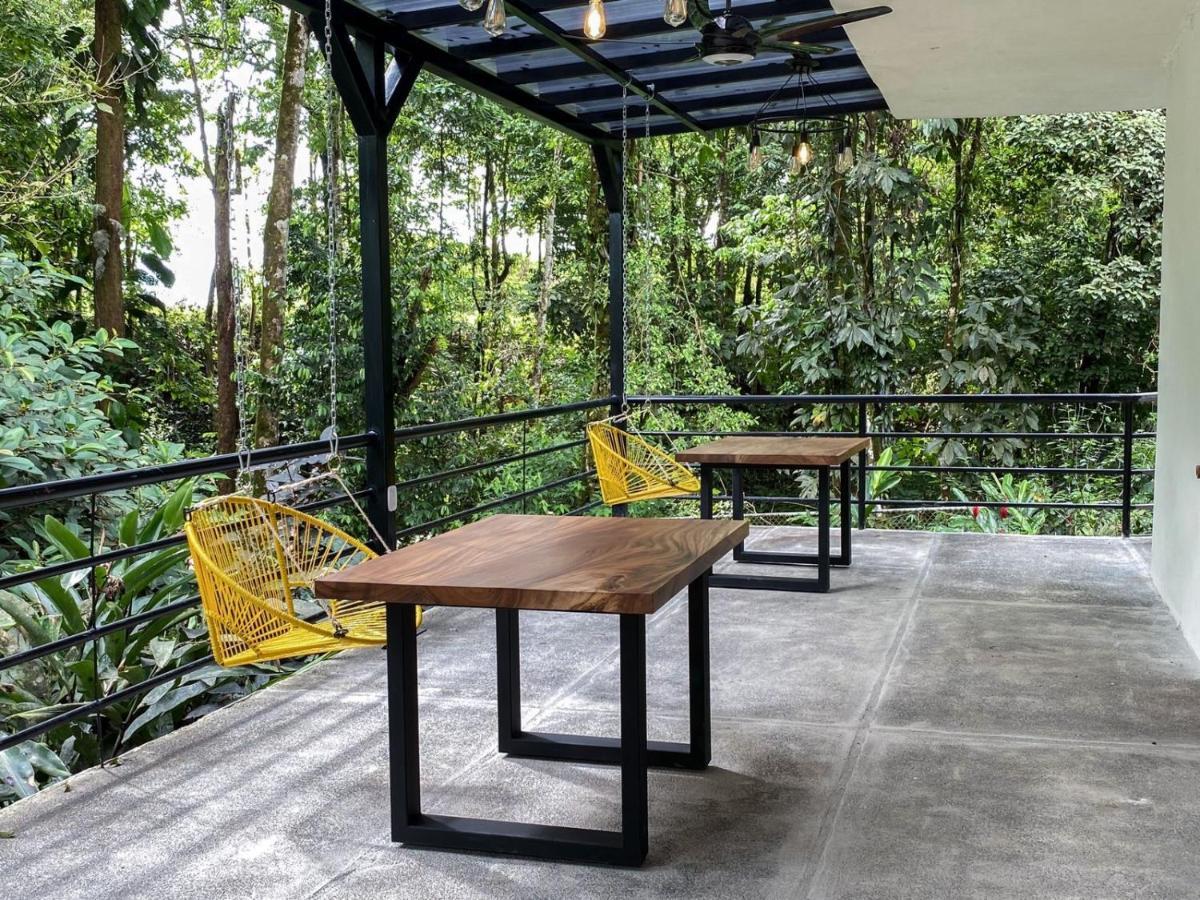 The Scarlet Villas Ojochal Bagian luar foto
