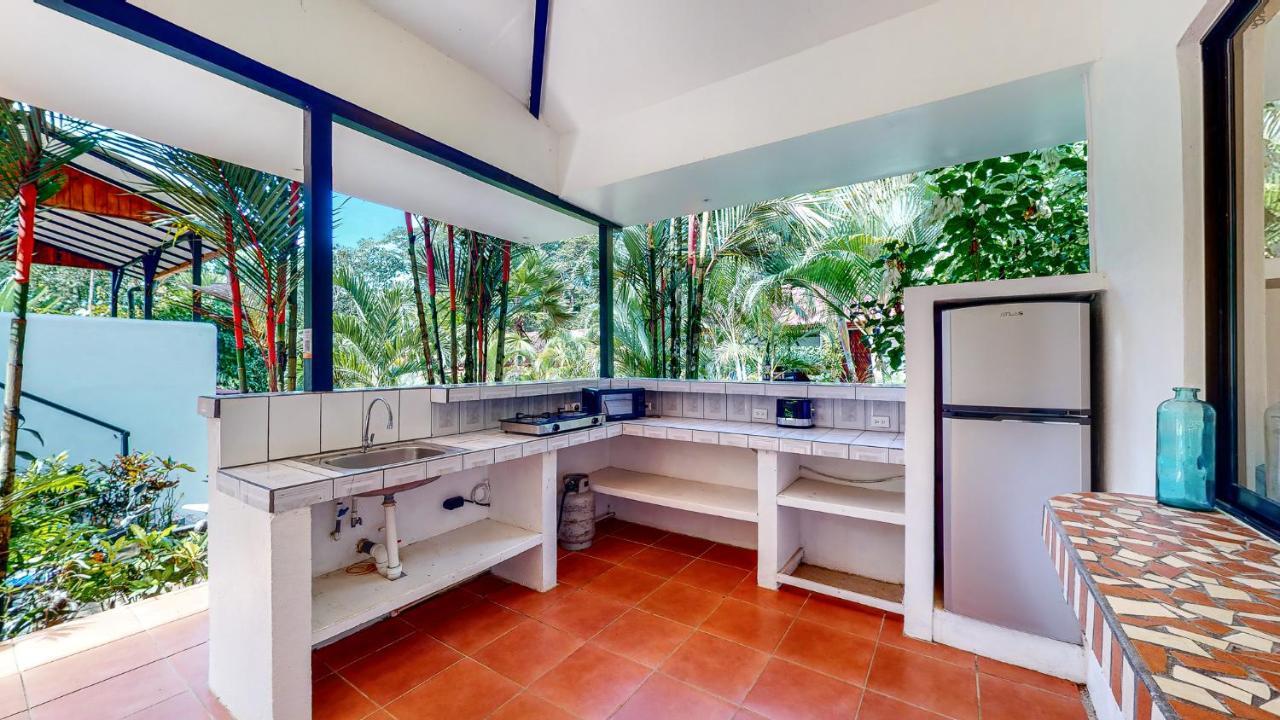 The Scarlet Villas Ojochal Bagian luar foto