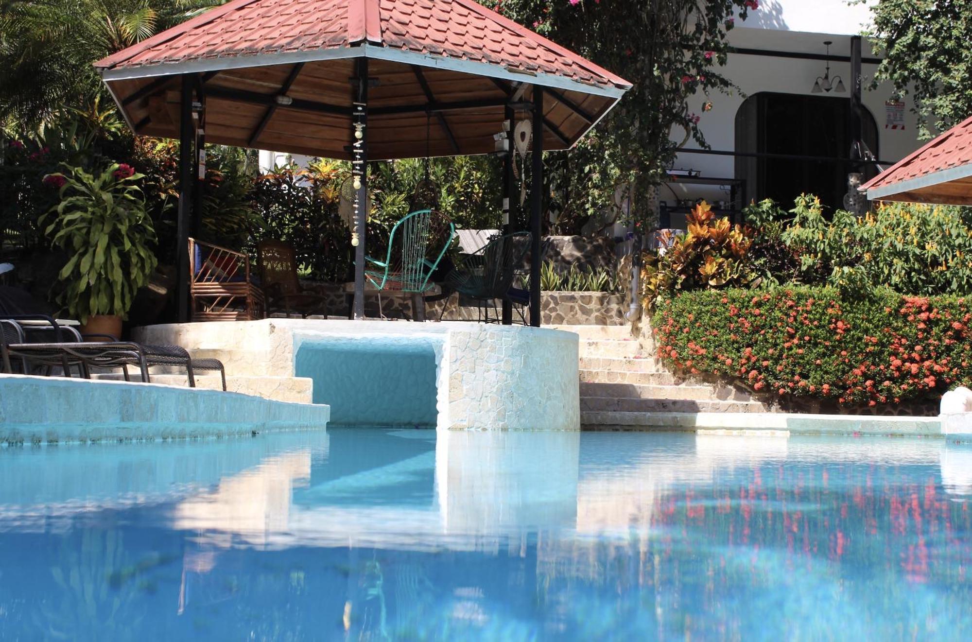 The Scarlet Villas Ojochal Bagian luar foto